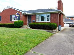 1925 Meadowcreek Dr, Louisville, KY 40218
