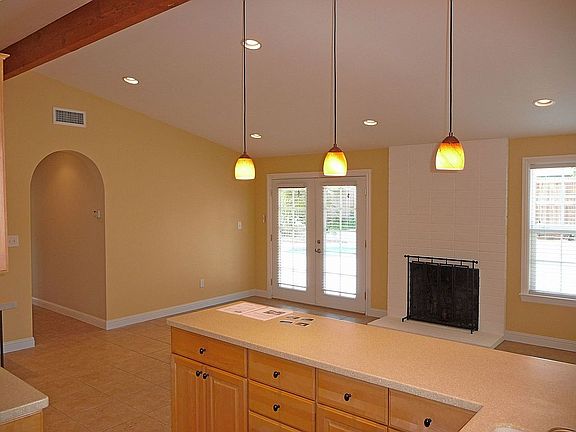 High ceilings, open floorplan