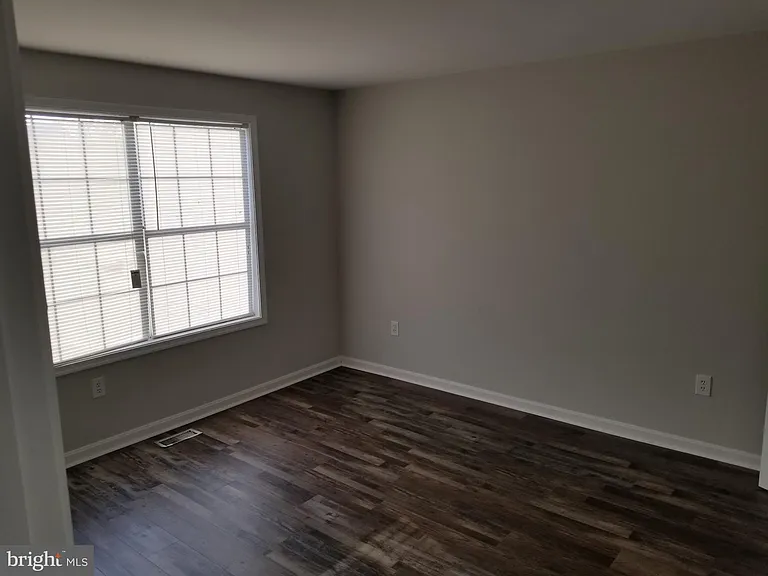 114 Westminster Ln #114 — Photo 7