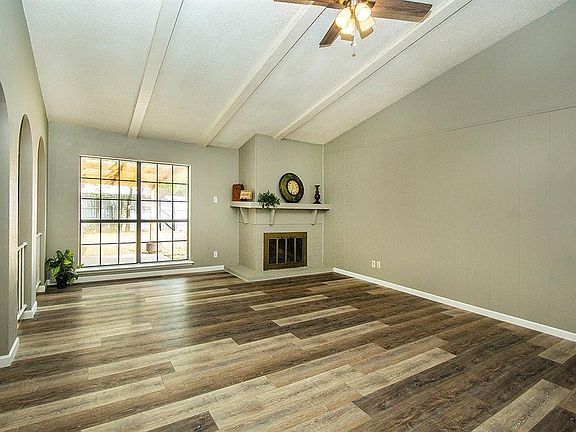 3rd image of 3537 Shorecrest Dr