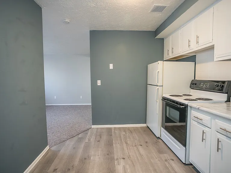 545 E Erie Ave — Photo 2