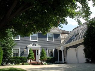 128 Upshire Cir, Gaithersburg, MD 20878