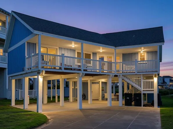 4230 Pirates Dr, Galveston, TX 77554