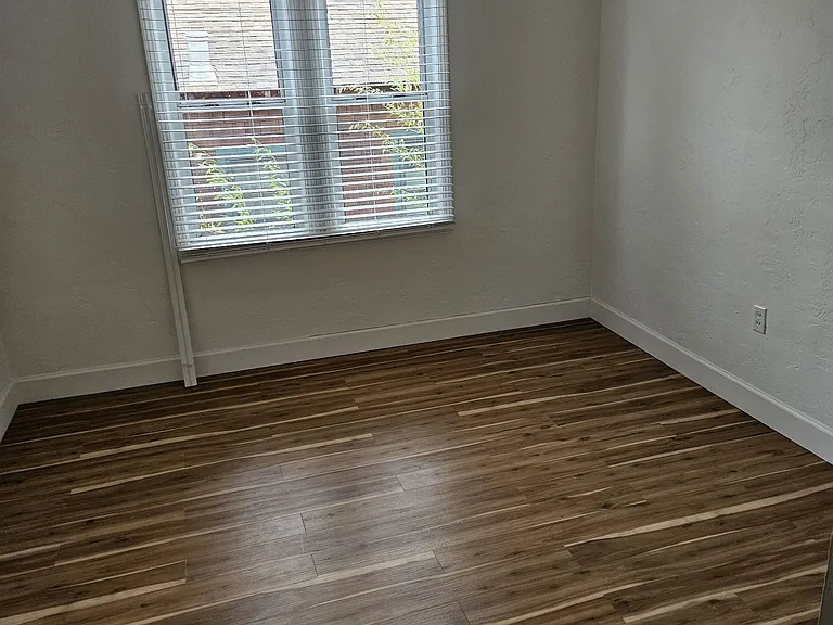 2014 Virginia St #4 — Photo 3