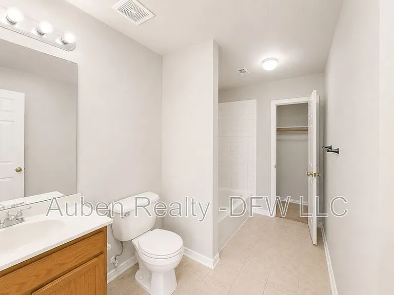 434 Chestnut Ln — Photo 13