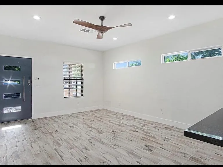 2611 Druid St #1 — Photo 3