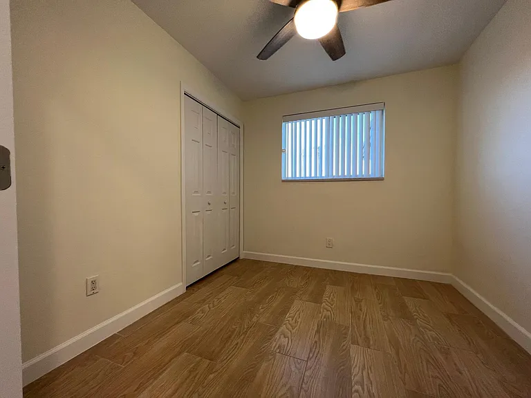 7781 Sheridan St — Photo 27