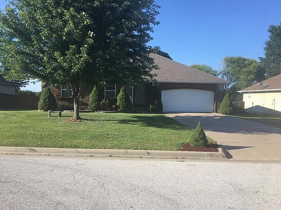 2nd image of 3083 E Bradford St