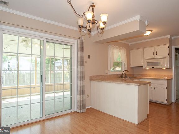 5th image of 5403 Baychester Ct