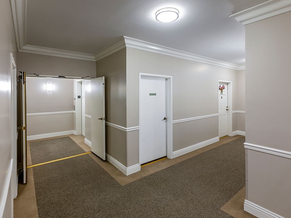 Apartments in Toluca Lake Interior Building Hallway to Apartments