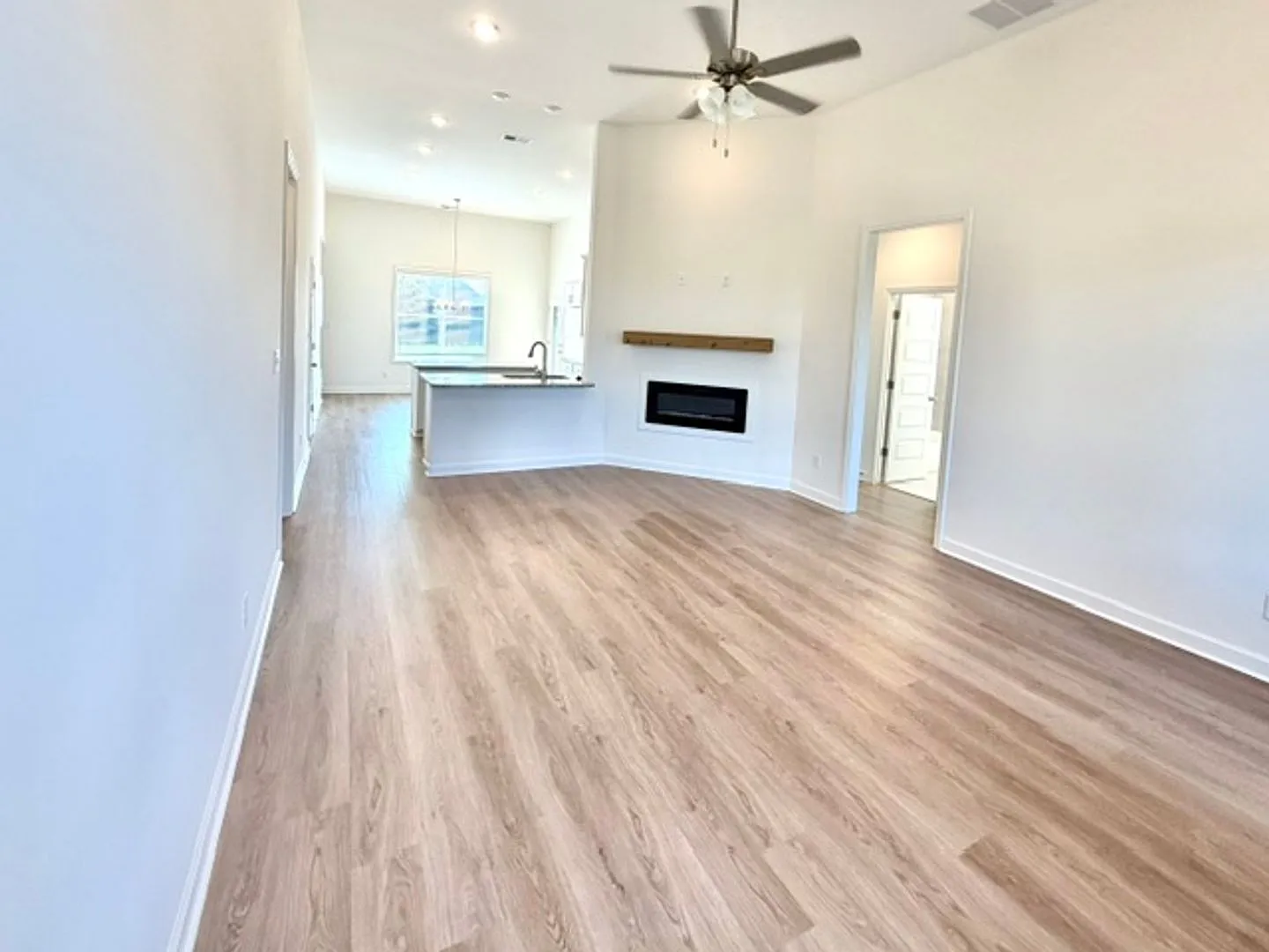Now Leasing a Brand New 5-bedroom 3 bath home in Somerville, TN — Photo 2