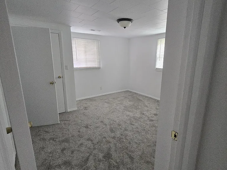 2222 Edgar St — Photo 15