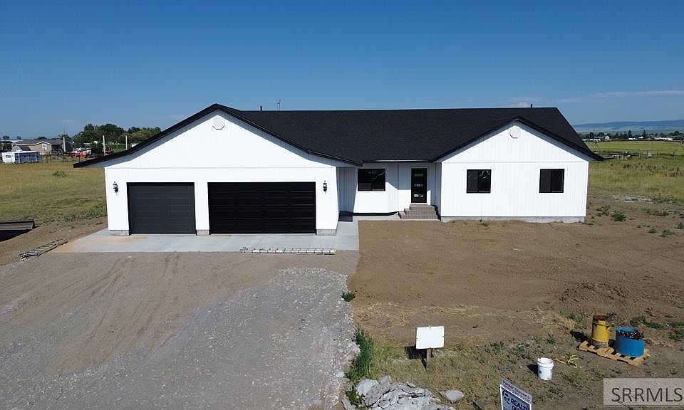 1st image of 270 N Heritage Way