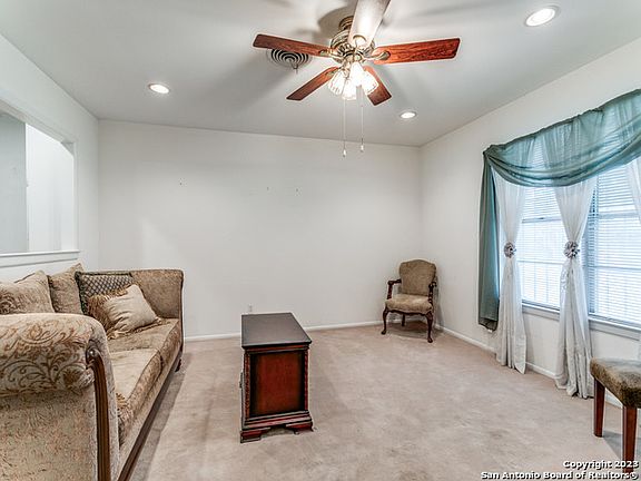 5th image of 5350 DAFFODIL LN