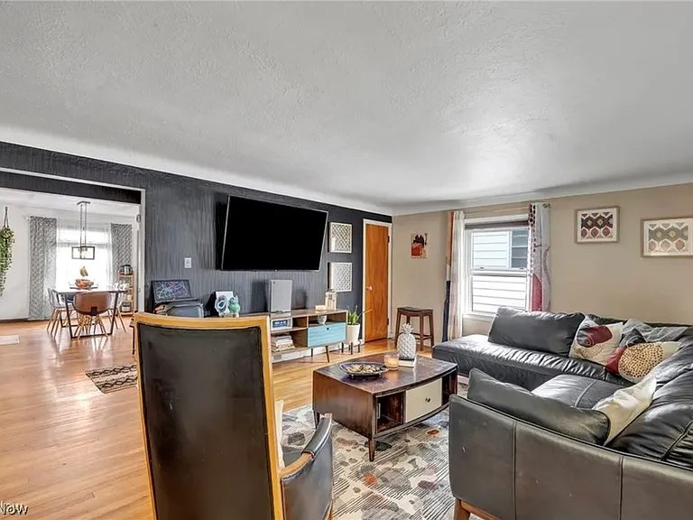 9309 Garfield Blvd — Photo 9