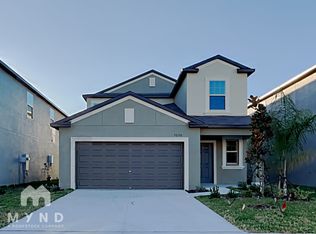 5250 White Chicory Dr, Apollo Beach, FL 33572