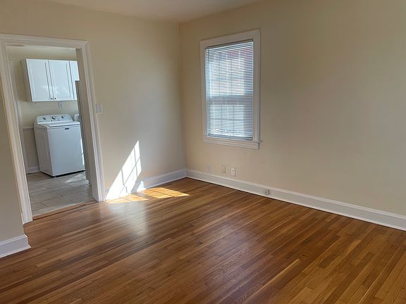 3rd image of 1311 Pumpkin Creek Ln