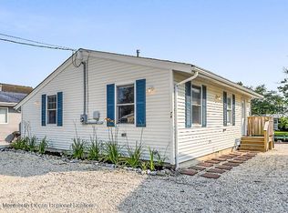 76 Fairway Dr, Tuckerton, NJ