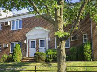 166 Arlo Rd #A, Staten Island, NY 10301