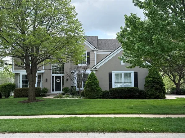3541 W 143rd Ter, Leawood, KS 66224