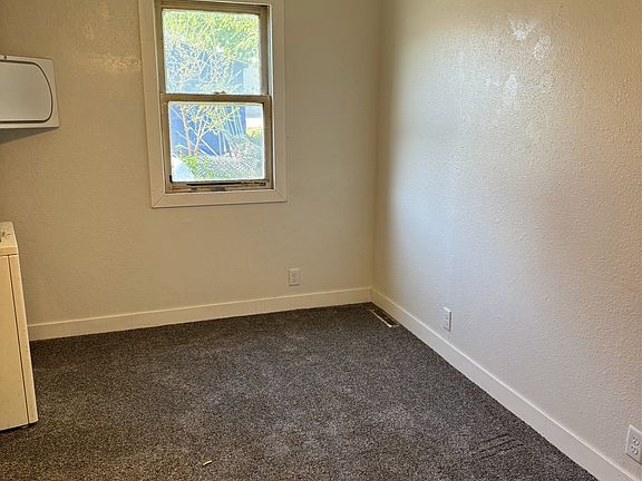 5th image of 334 Center St