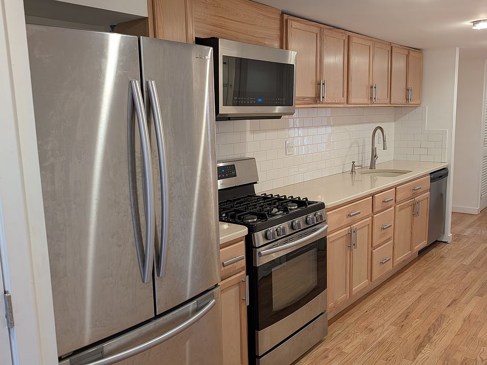 1st image of 153 Heyward St #1