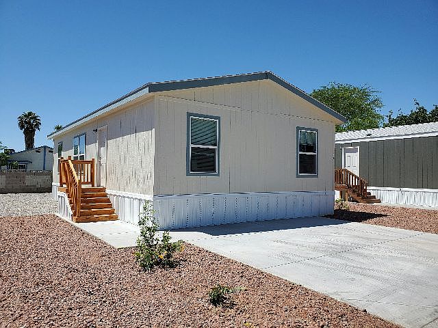 1st image of 825 N Lamb Blvd #16