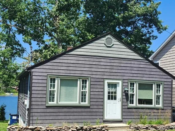 1297 Lakeview Dr, White Haven, PA 18661
