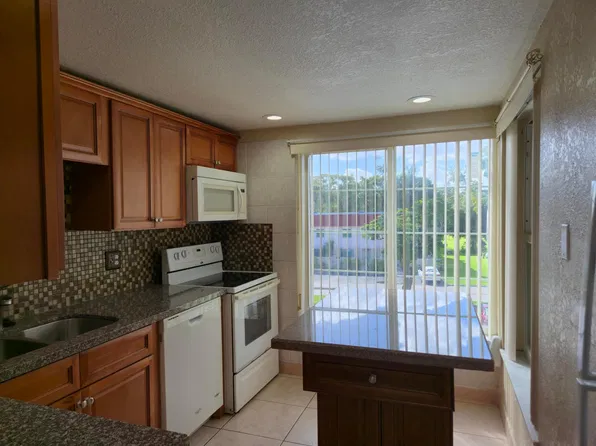 4154 Inverrary Drive #302, Lauderhill, FL 33319