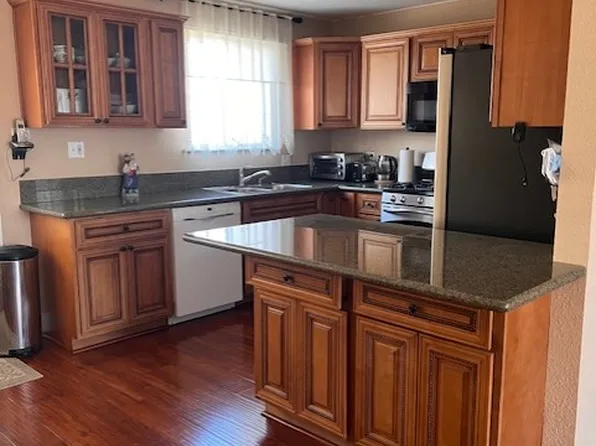 6425 Thomas Dr, North Highlands, CA 95660