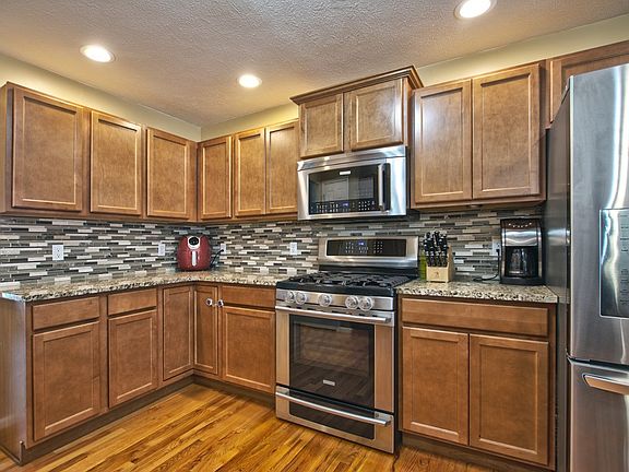 2nd image of 18440 Madrid Ct