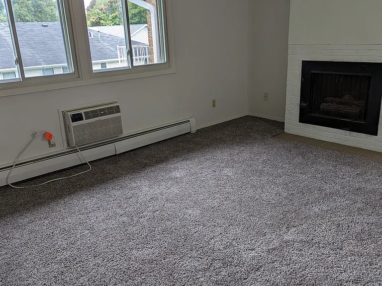 450 S Saint Bernard Dr — Photo 5