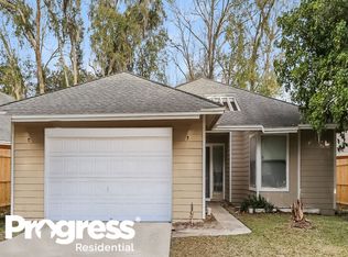 1477 Classic Oak Rd E, Jacksonville, FL 32225