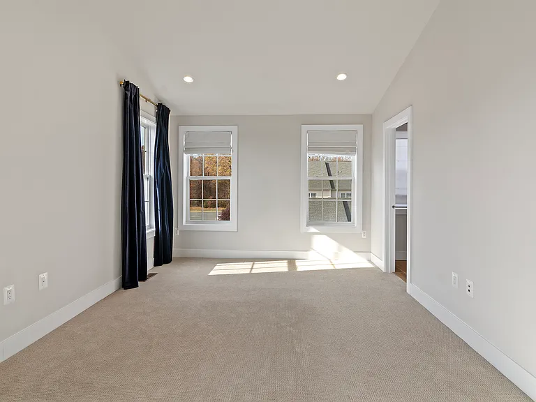 Master Bedroom (3rd Floor)