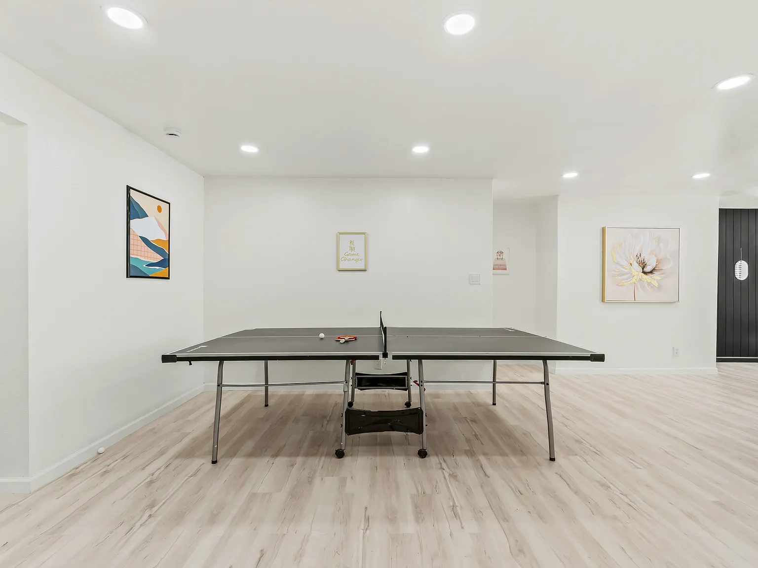 4 bed, 2457 sqft, $4,500 — Photo 4