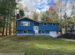 1026 Indian Dr, Lake Ariel, PA