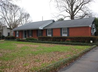 502 Broad St, Batesville, MS 38606