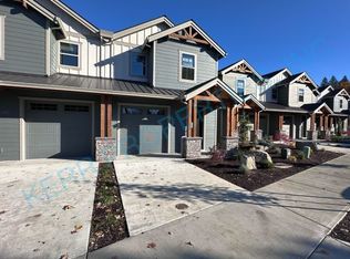 39755 Pleasant St, Sandy, OR 97055