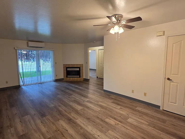 4104 Hillview Way — Photo 8