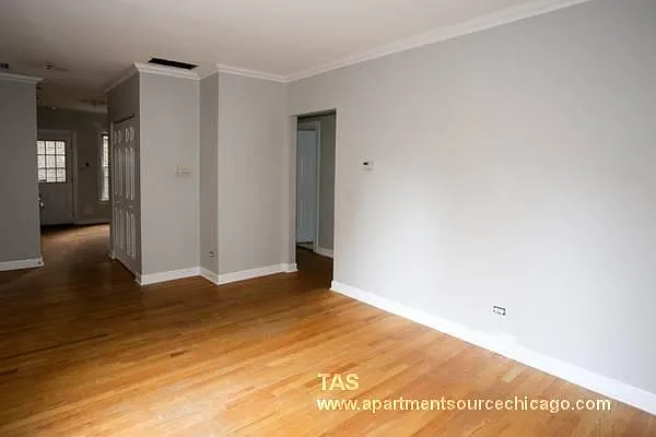 632 W Roscoe St #1N — Photo 3