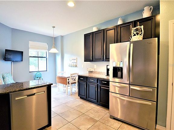 4th image of 4721 Silverking Way