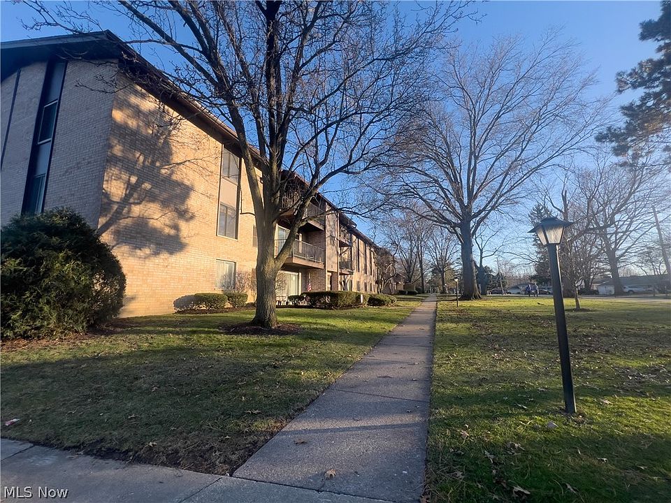 1st image of 16480 W Heather Ln #304