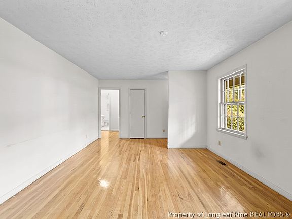 5th image of 709 Shopton Ct