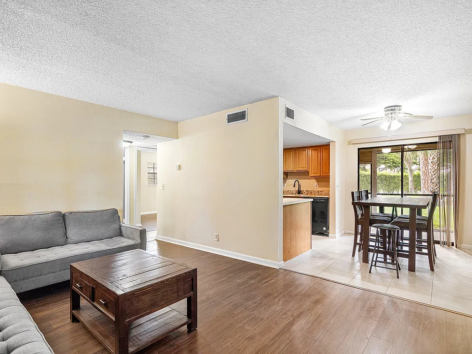 4463 Oak Terrace Dr