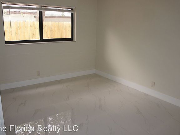 3rd image of 5731 NE 18th Ave APT 3