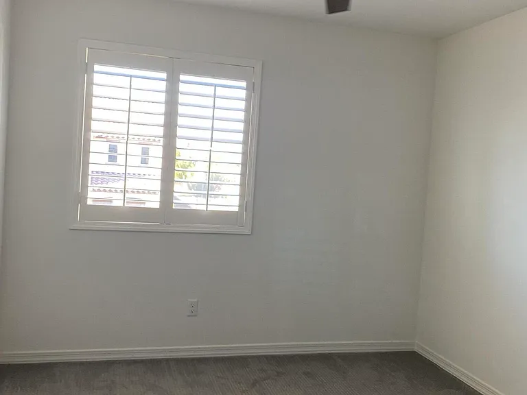 2119 W Betty Elyse Ln — Photo 20