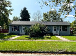 1607 14th Ave S, Grand Forks, ND 58201
