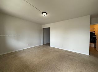 900 SW 5th St #2, Hallandale, FL 33009