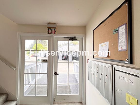 3rd image of 12023 SE 60th St APT E