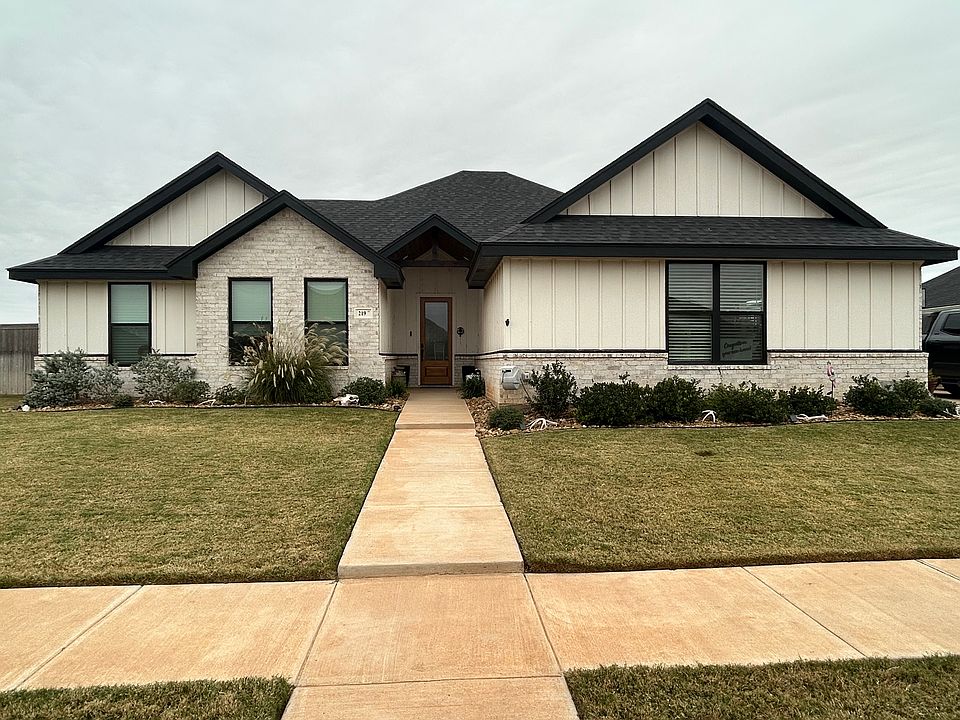 1st image of 219 Blackhawk Dr